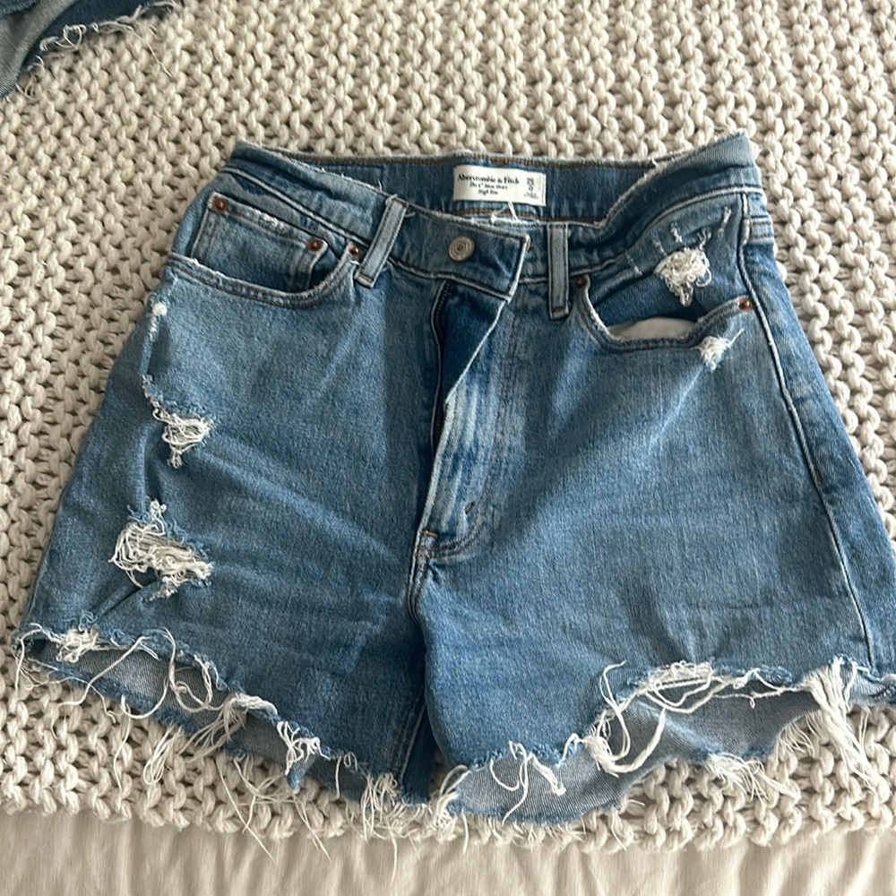 Abercrombie and fitch mom shorts
